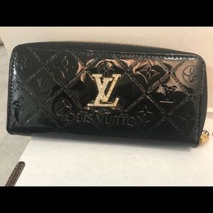 Faux Louis Vutton Wallet